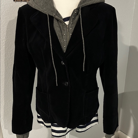 BCBGMaxAzria Jackets & Blazers - BCBGMAXAZRIA